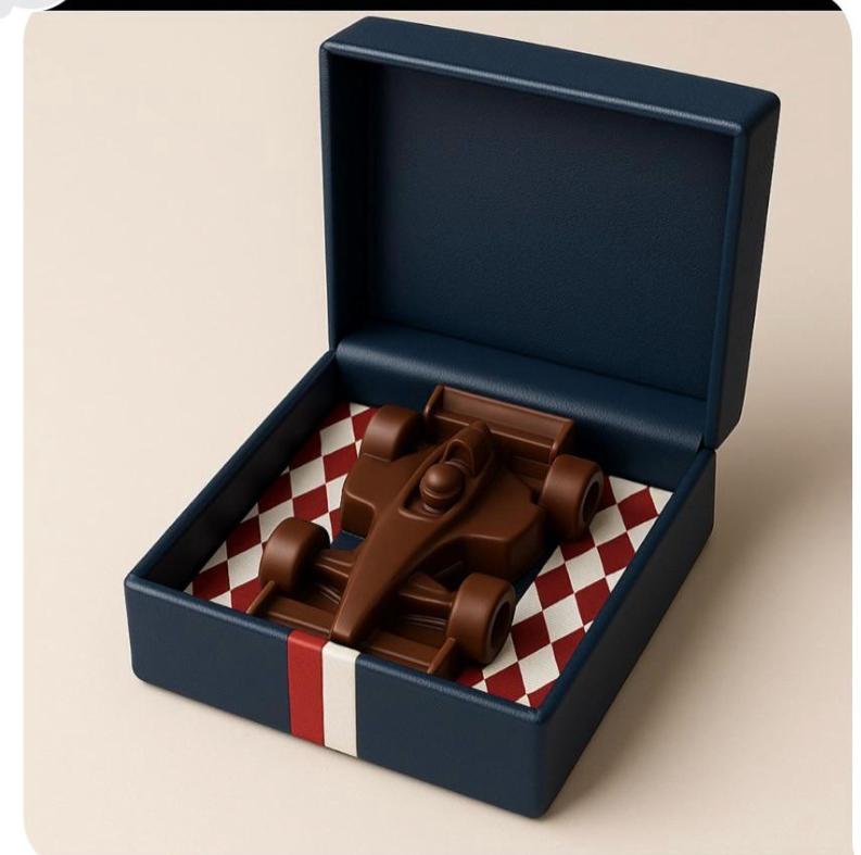 Réalisation de moule et création en chocolat personnalisée 80
